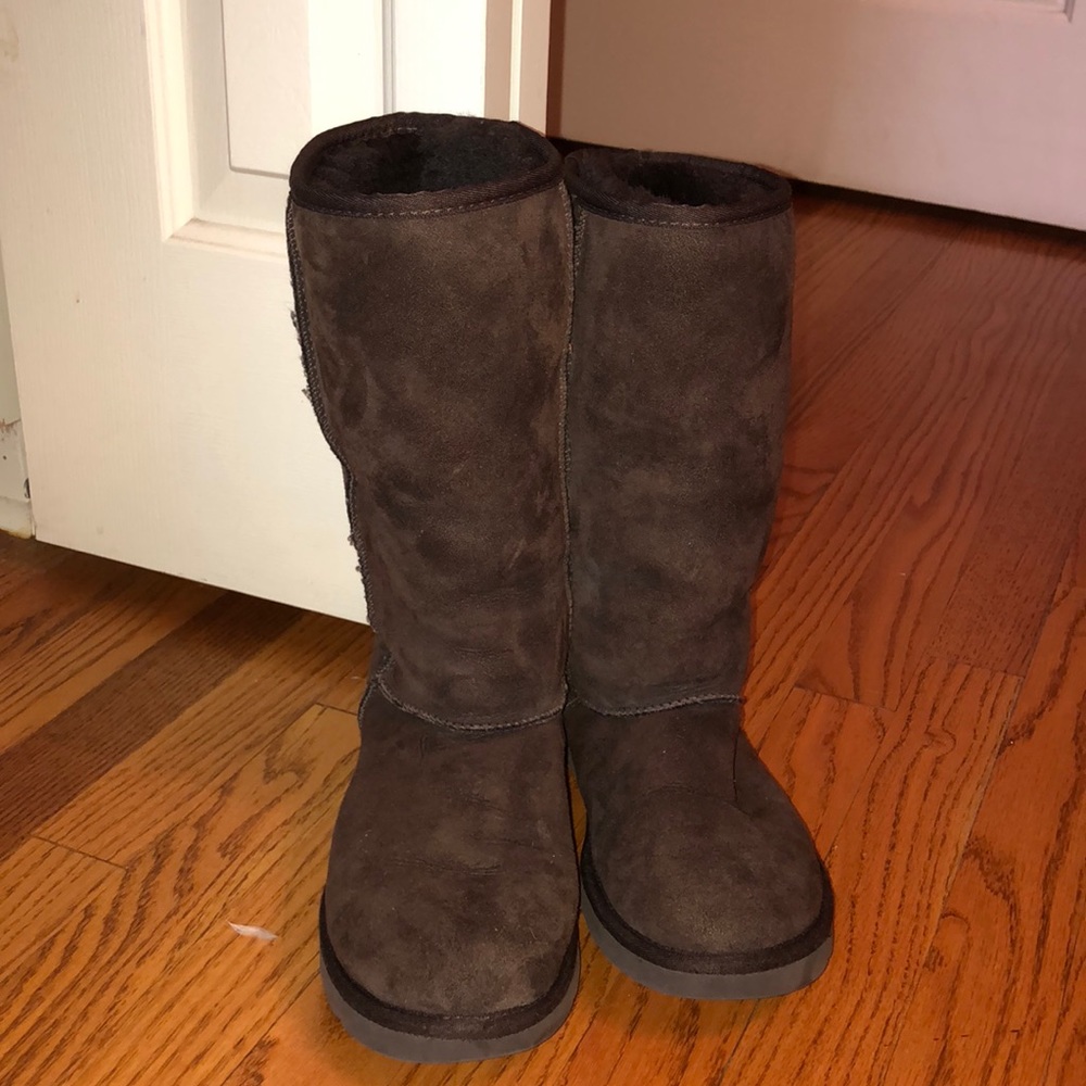 Brown uggs!